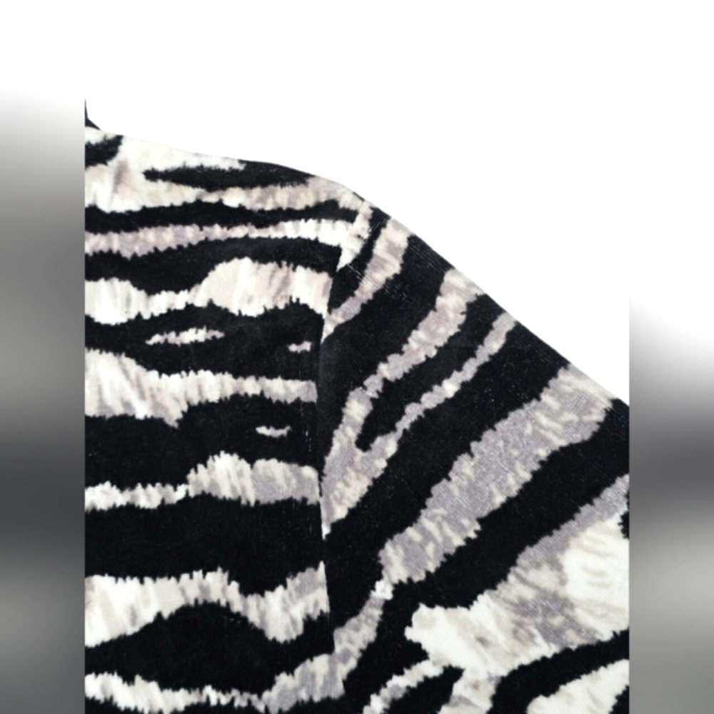 Kim Roger's Black Gray & White Soft Velour Zip up Jacket Zebra Print w/ Pockets - Picture 5 of 11